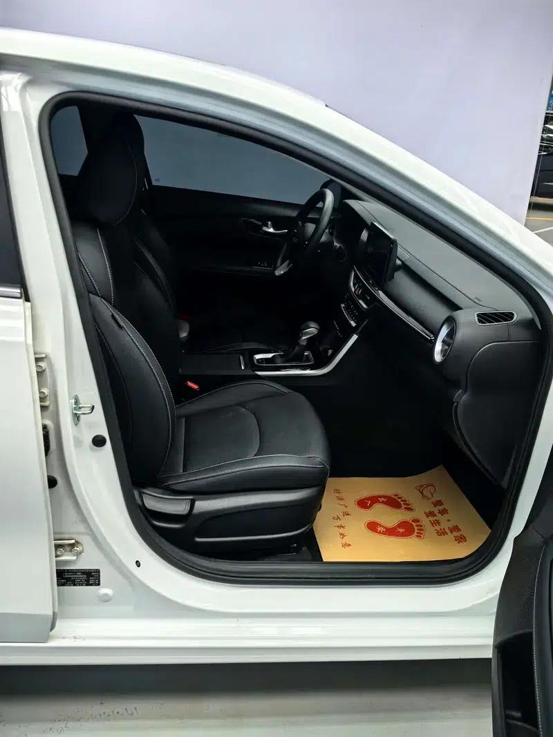 Kia K3 2021 1.5L IVT Fashion Edition — миниатюра 10