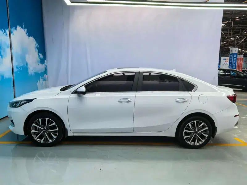 Kia K3 2021 1.5L IVT Fashion Edition — миниатюра 4