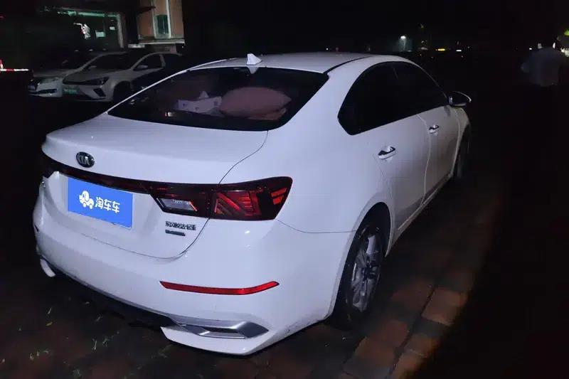 Kia K3 2019 1.5L CVT Elite Edition — миниатюра 3