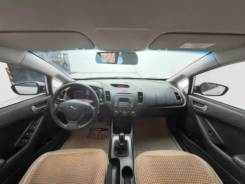 Kia K3 2015 1.6L Manual GL — миниатюра 6