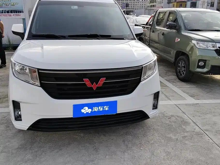 Wuling Hongguang PLUS 2020 1.5L Manual Comfort 7-Seater — миниатюра 2