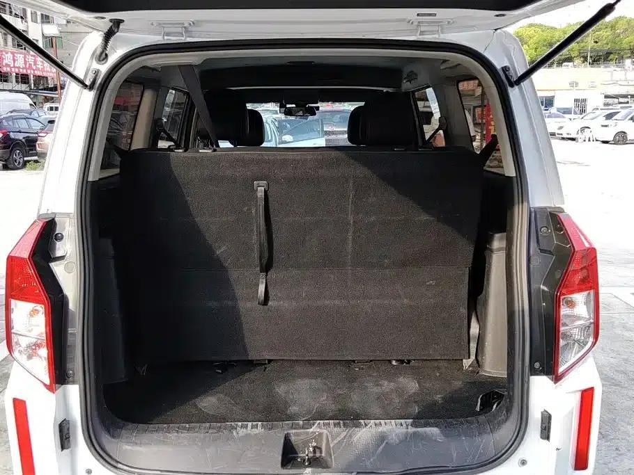 Wuling Hongguang PLUS 2020 1.5L Manual Comfort 7-Seater — миниатюра 4