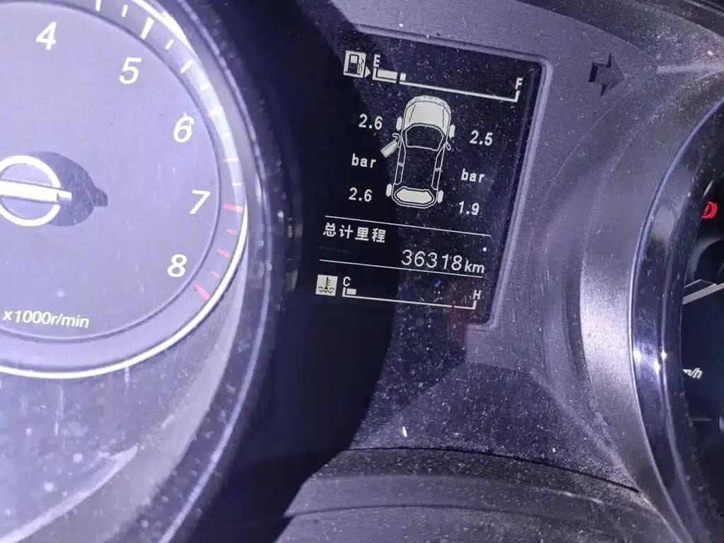 Wuling Hongguang PLUS 2019 1.5T Manual Deluxe 7-Seater — миниатюра 5