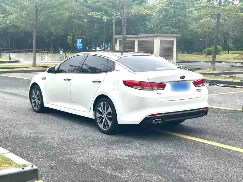 Kia K5 2017 2.0L Automatic 15th Anniversary Special Edition LUX — миниатюра 4