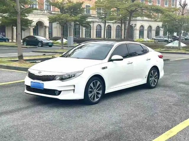 Kia K5 2017 2.0L Automatic 15th Anniversary Special Edition LUX