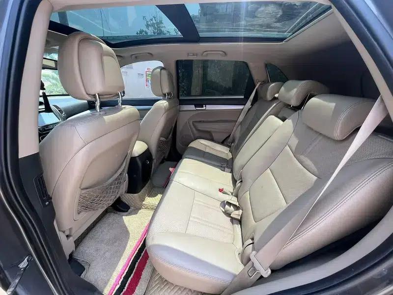 2013 Sorento 2.4L 5-seater Petrol Luxury Edition — миниатюра 9