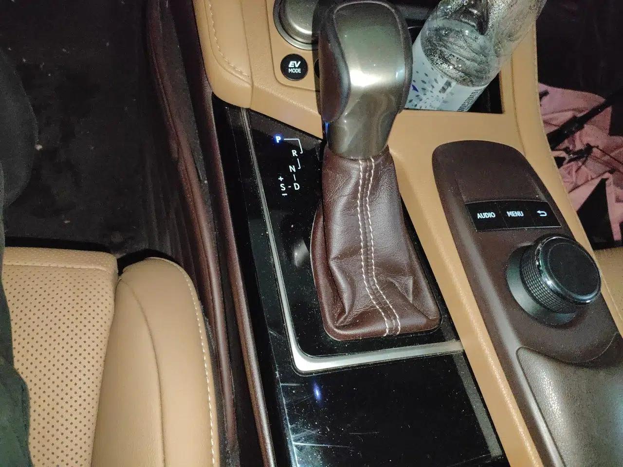 Lexus ES 2015 300h Comfort Edition — миниатюра 14