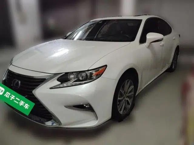 Lexus ES 2015 300h Comfort Edition