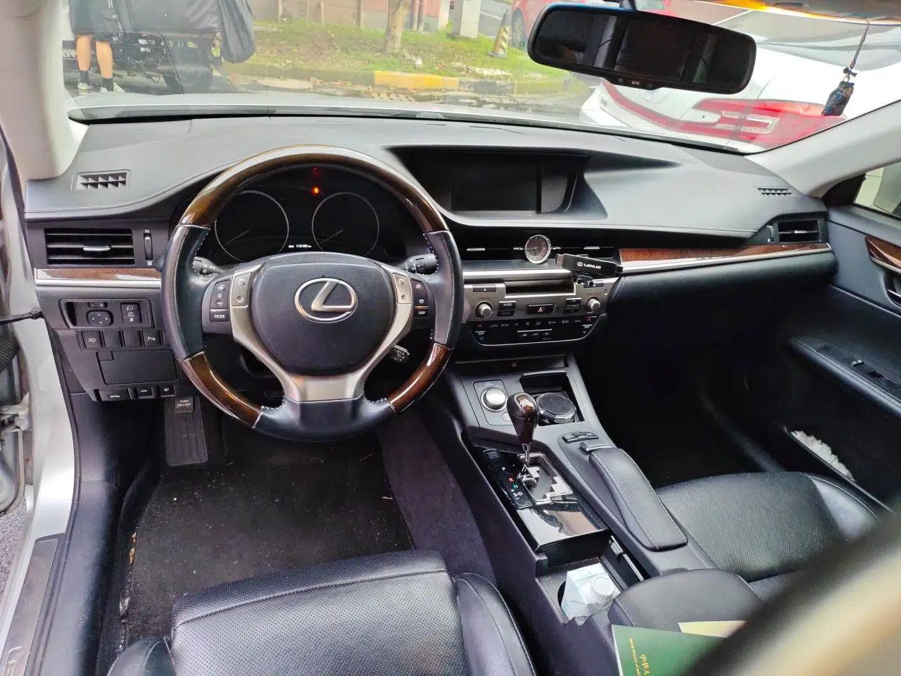 Lexus ES 2013 250 Elegant Edition — миниатюра 9