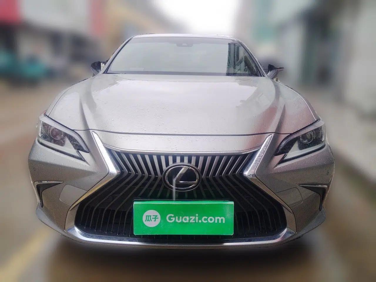 Lexus ES 2018 200 Excellence Edition China V Standard — миниатюра 2