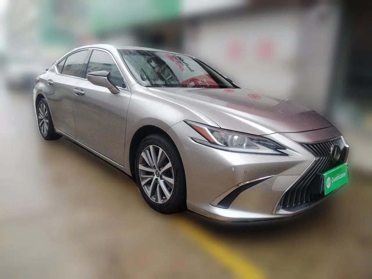 Lexus ES 2018 200 Excellence Edition China V Standard — миниатюра 3
