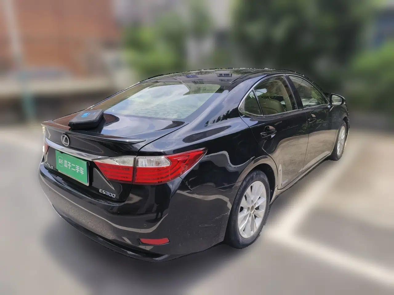 Lexus ES 2013 300h Elite Edition — миниатюра 6
