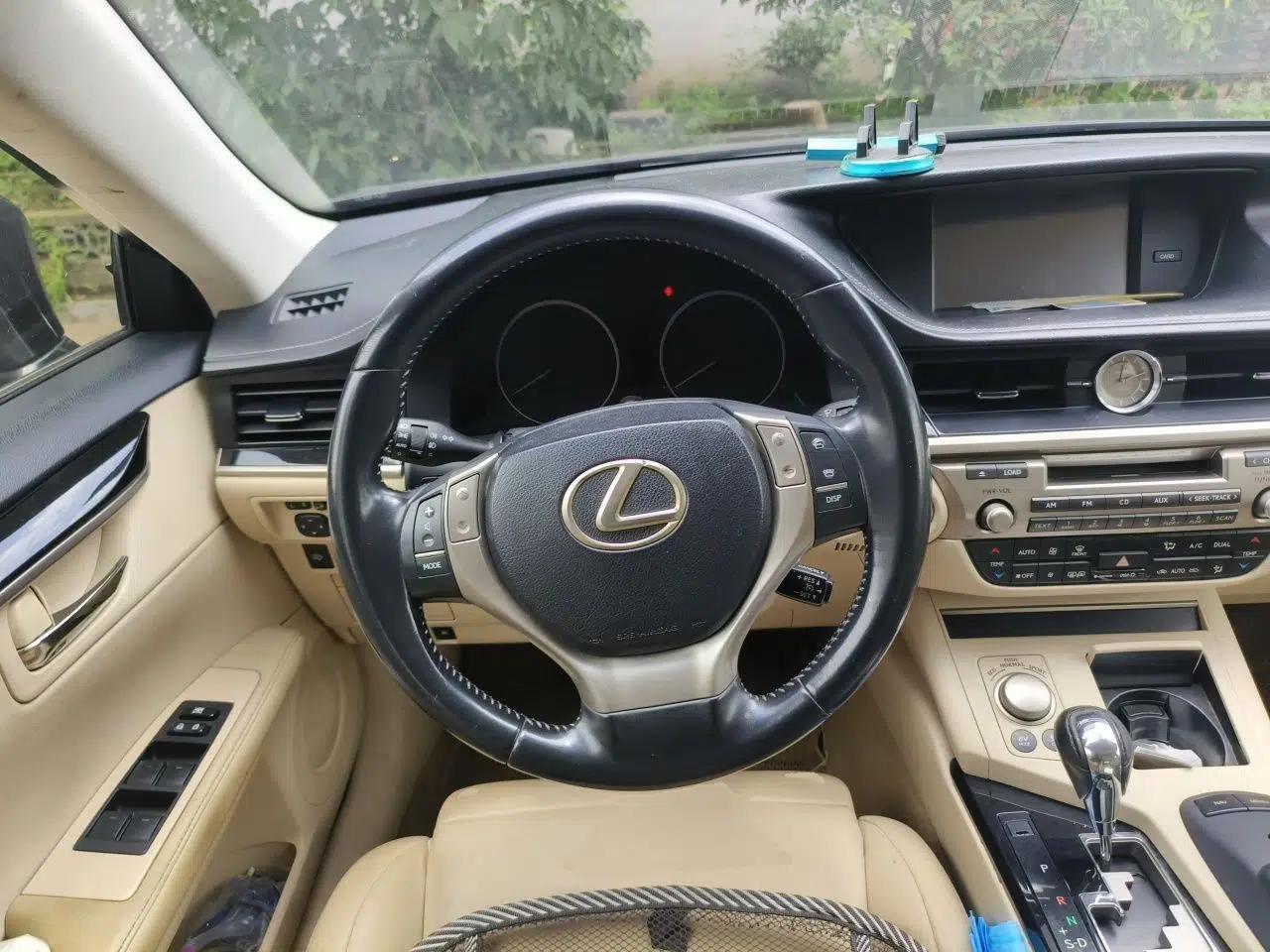 Lexus ES 2013 300h Elite Edition — миниатюра 10