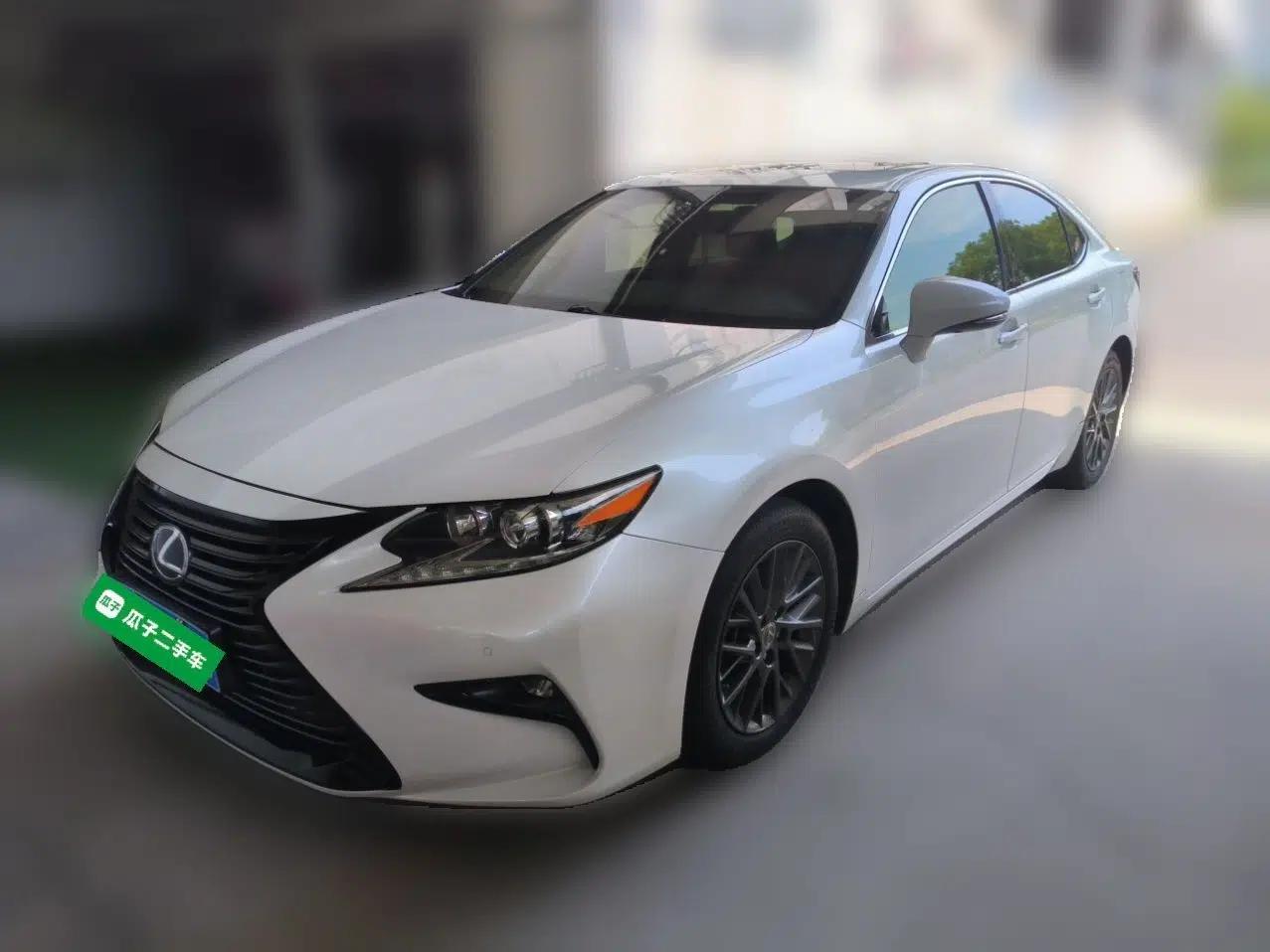 Lexus ES 2017 200 30th Anniversary Edition — миниатюра 1