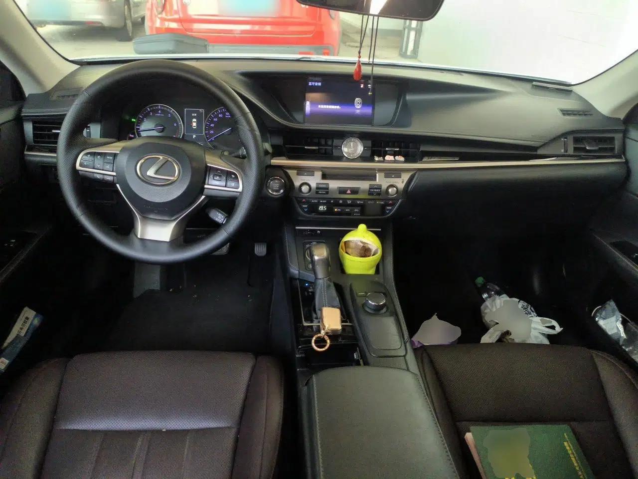 Lexus ES 2017 200 30th Anniversary Edition — миниатюра 9