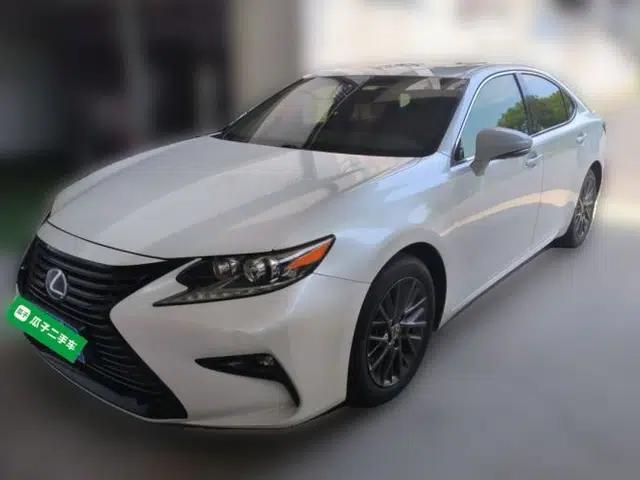 Lexus ES 2017 200 30th Anniversary Edition