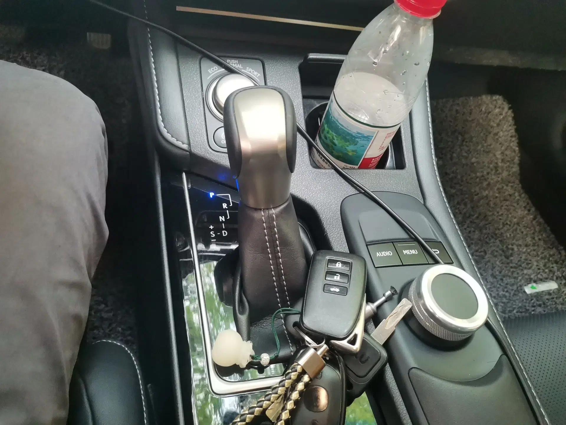 Lexus ES 2015 200 Elite Edition — миниатюра 14