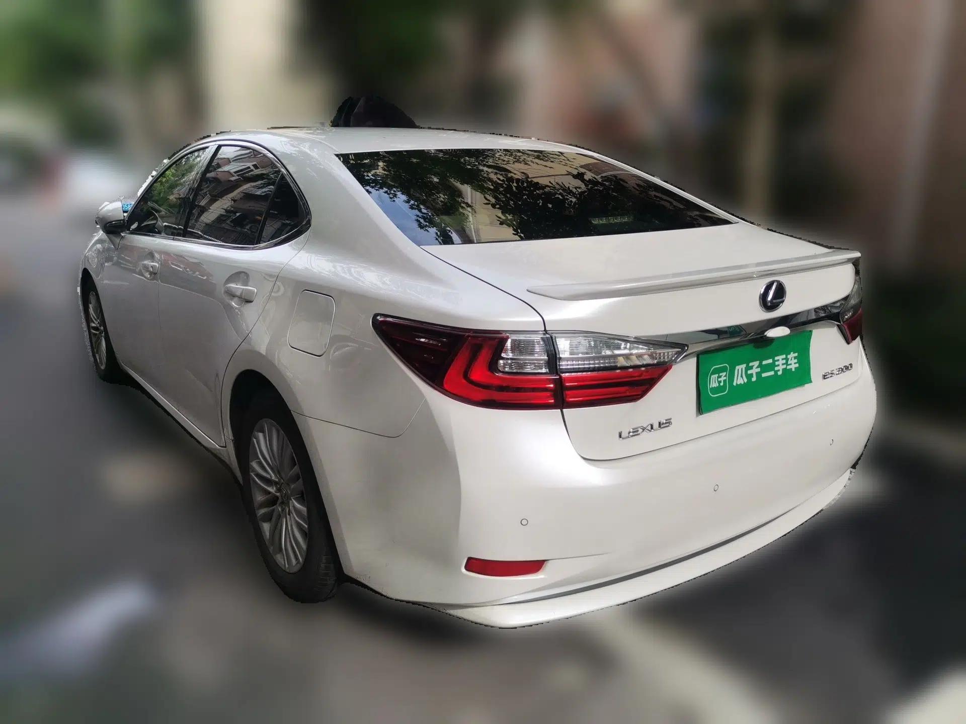 Lexus ES 2015 200 Elite Edition — миниатюра 4