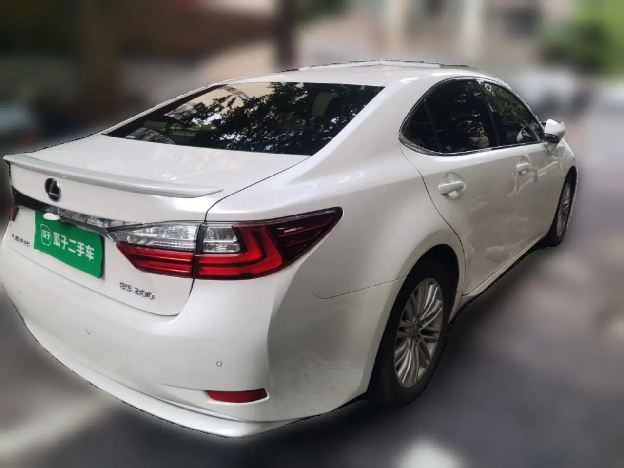 Lexus ES 2015 200 Elite Edition — миниатюра 6