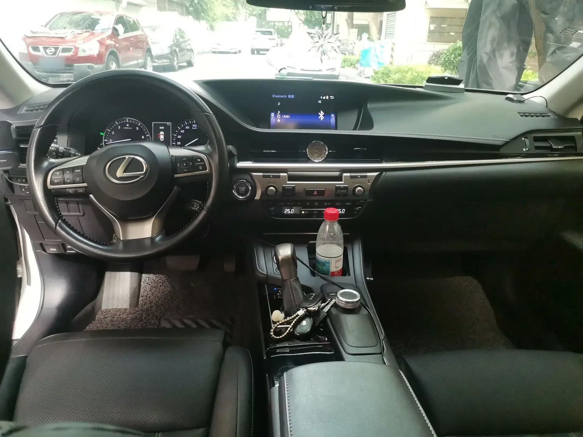 Lexus ES 2015 200 Elite Edition — миниатюра 9