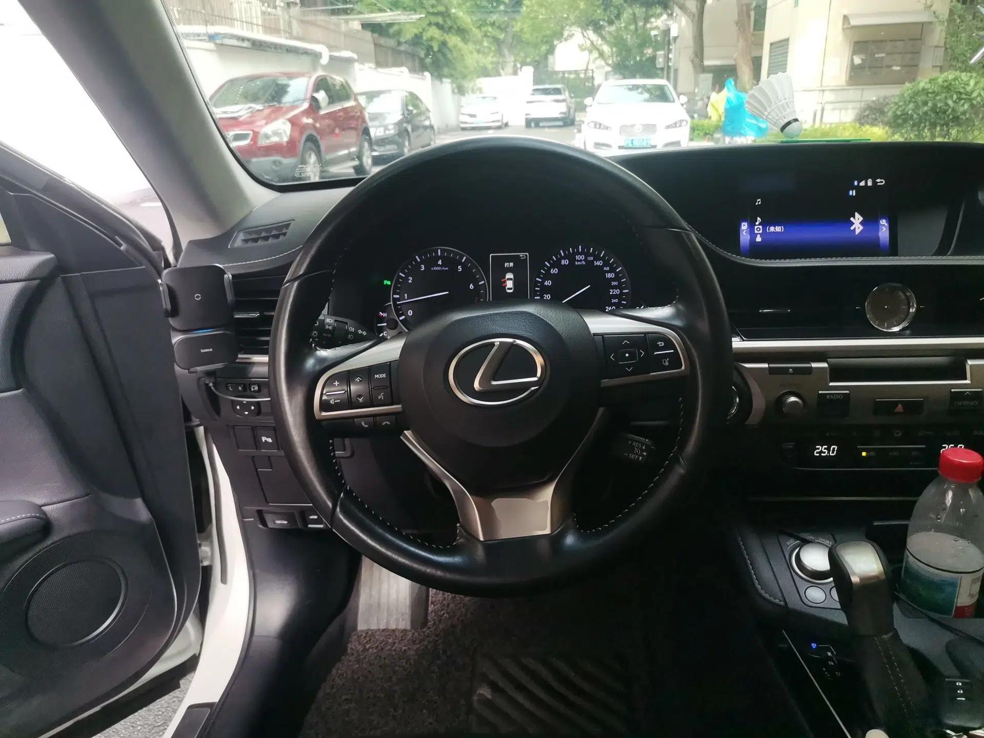 Lexus ES 2015 200 Elite Edition — миниатюра 10