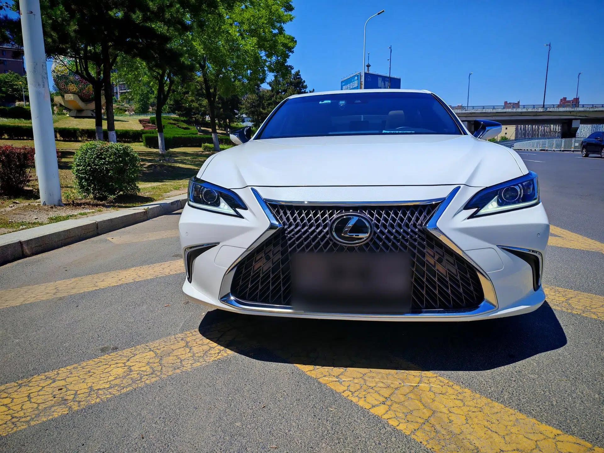 Lexus ES 2018 200 Excellence Edition China VI Standard — миниатюра 2