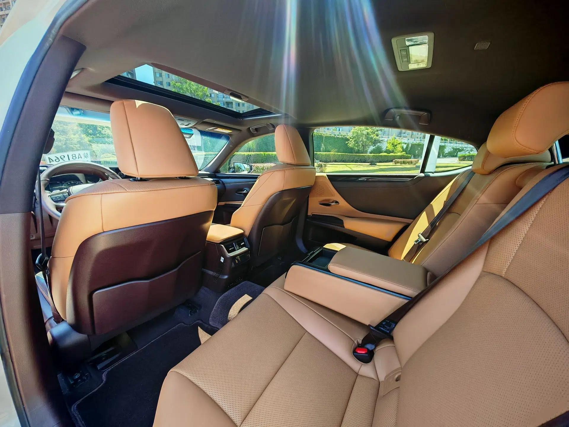 Lexus ES 2018 200 Excellence Edition China VI Standard — миниатюра 11