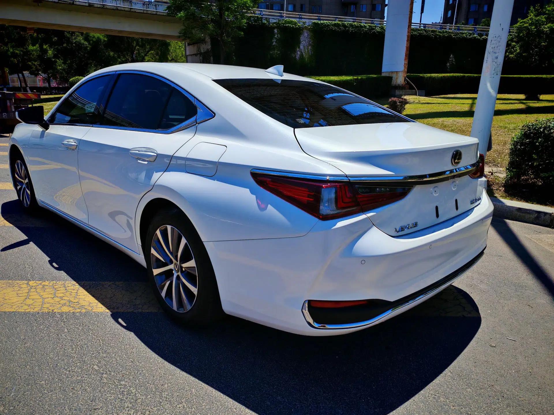 Lexus ES 2018 200 Excellence Edition China VI Standard — миниатюра 5