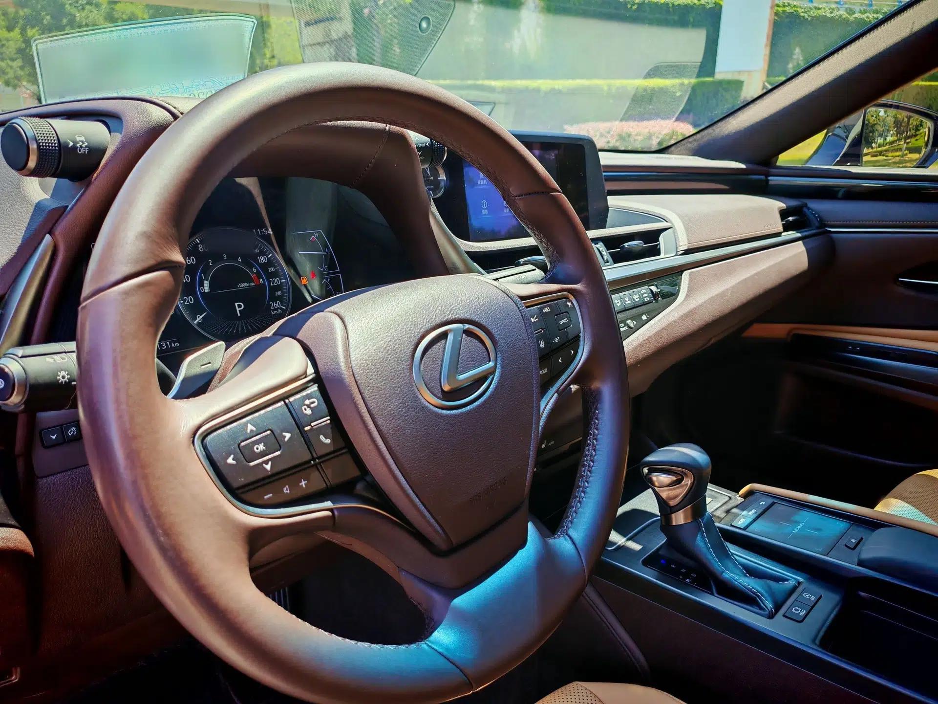 Lexus ES 2018 200 Excellence Edition China VI Standard — миниатюра 8