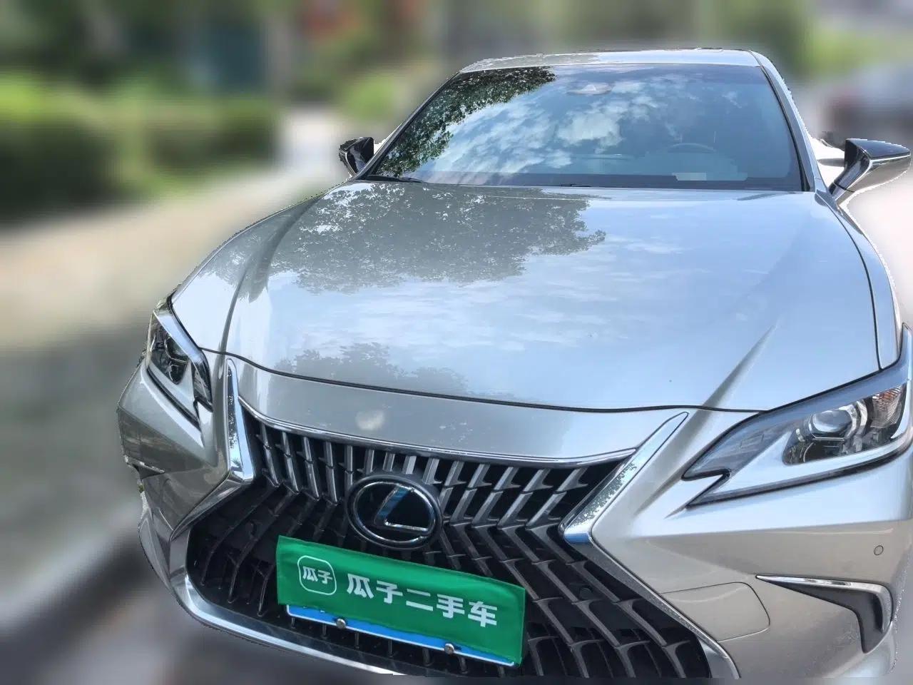 Lexus ES 2023 200 Excellence Edition — миниатюра 2