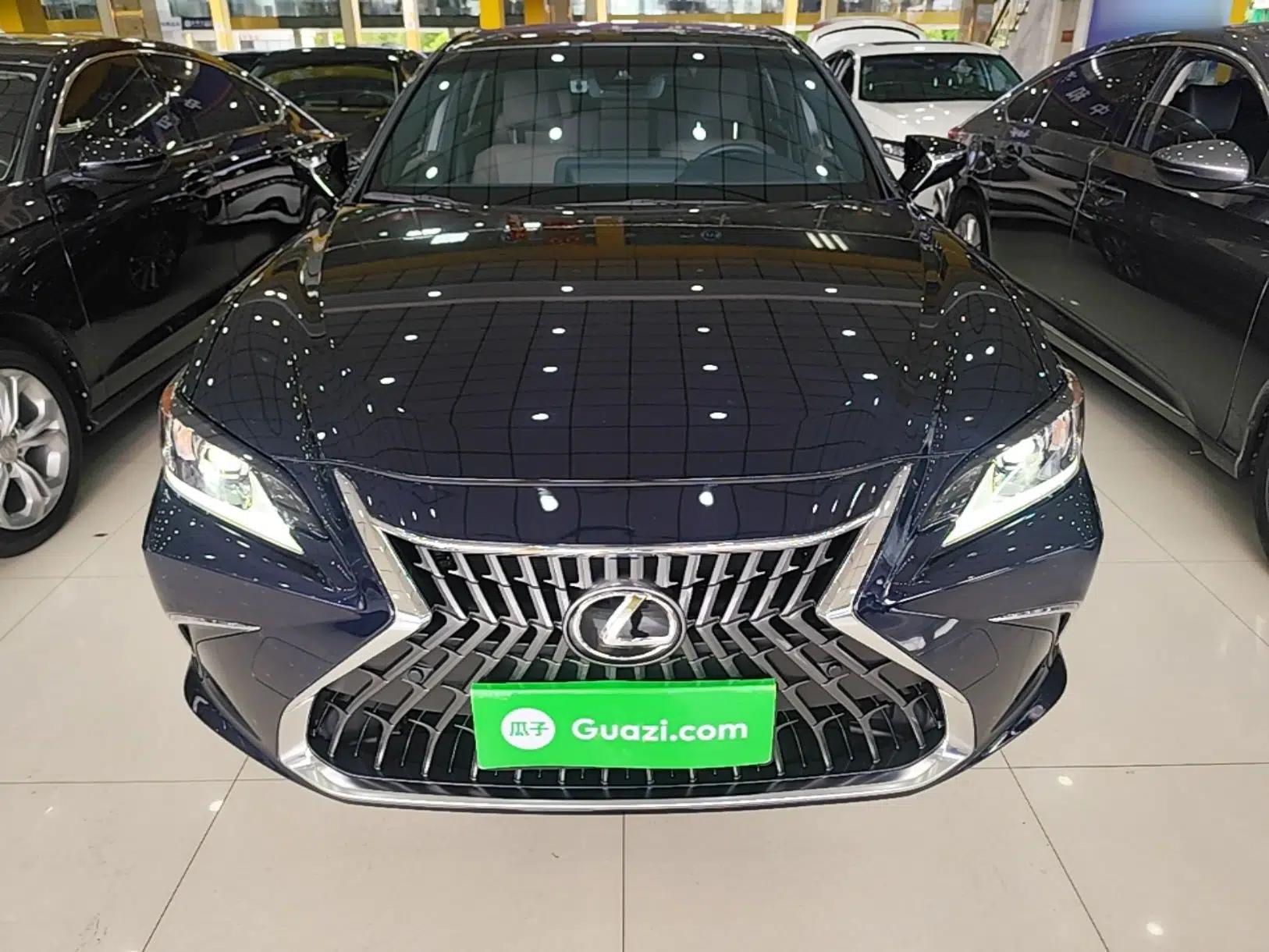 Lexus ES 2024 200 Premium Edition — миниатюра 2