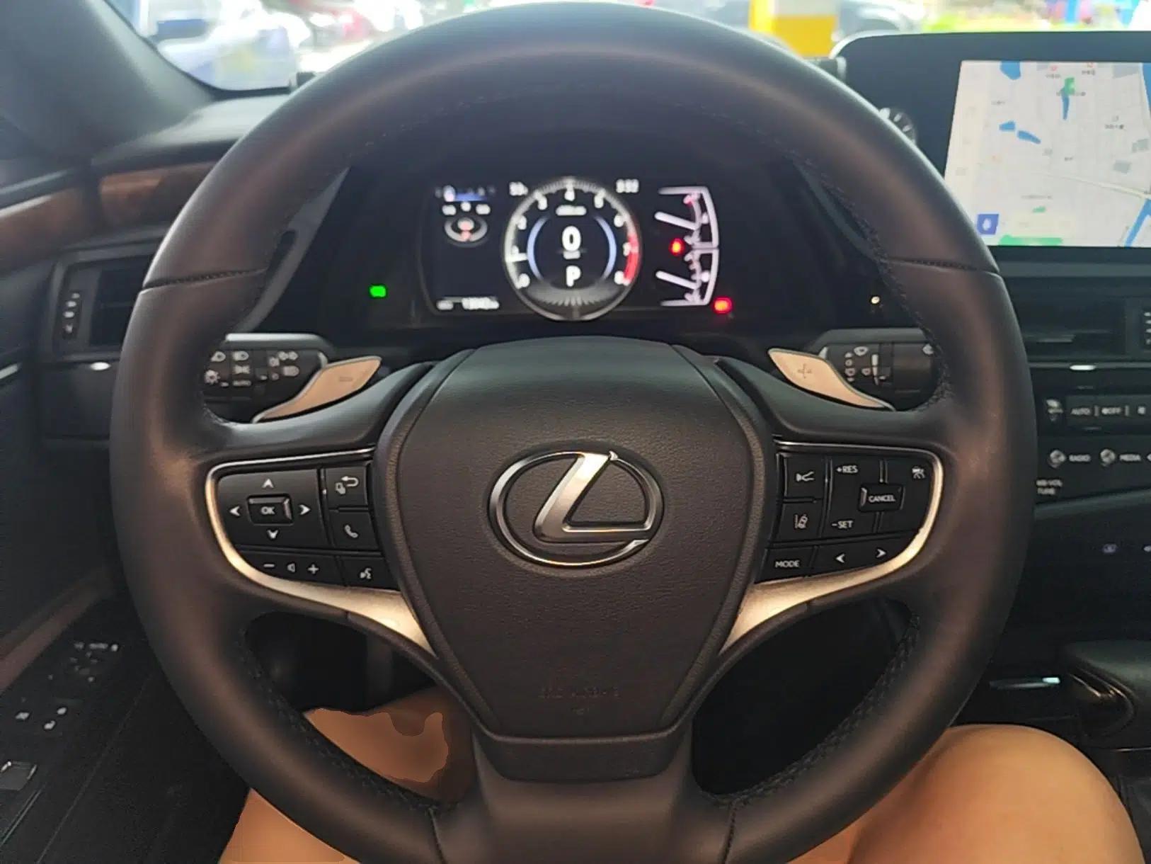 Lexus ES 2024 200 Premium Edition — миниатюра 13