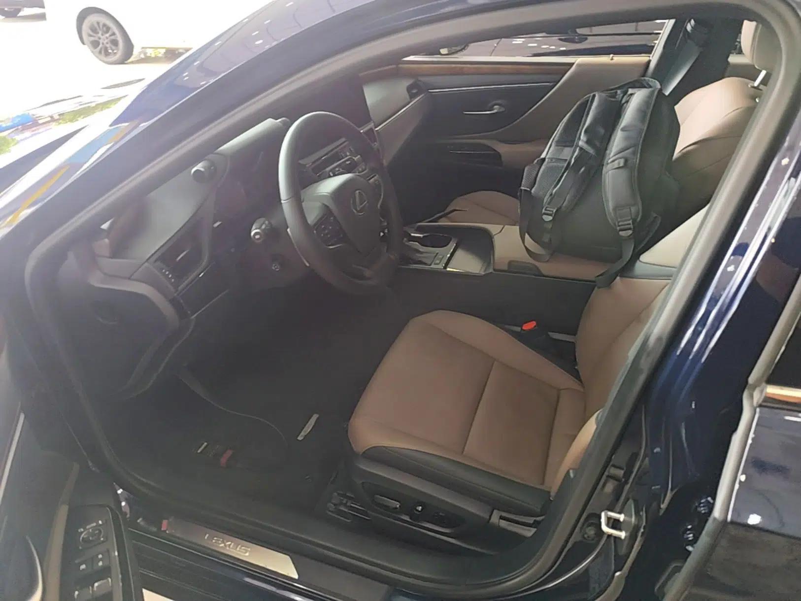 Lexus ES 2024 200 Premium Edition — миниатюра 17