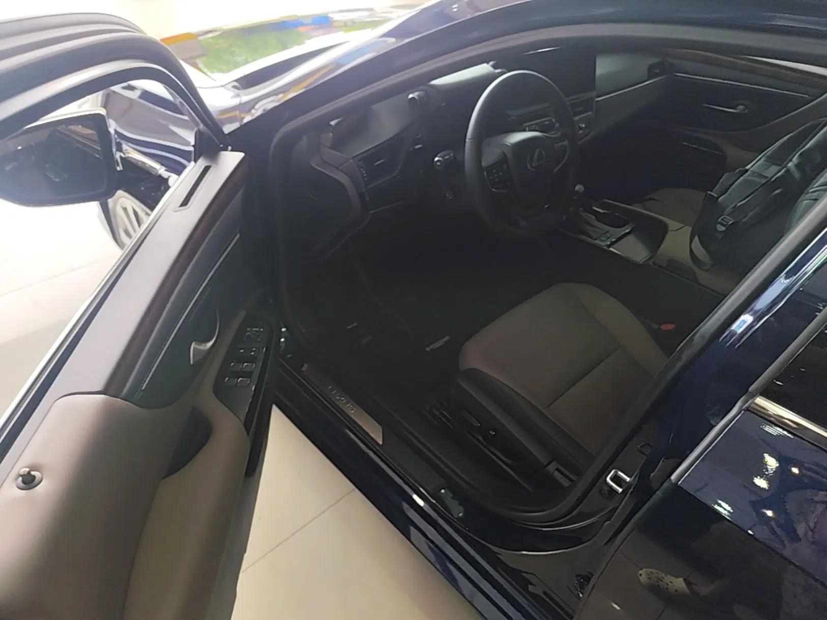 Lexus ES 2024 200 Premium Edition — миниатюра 18