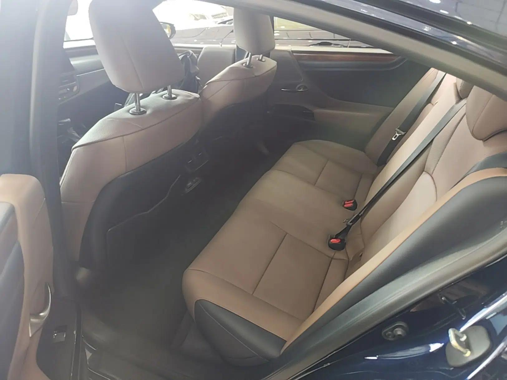 Lexus ES 2024 200 Premium Edition — миниатюра 20