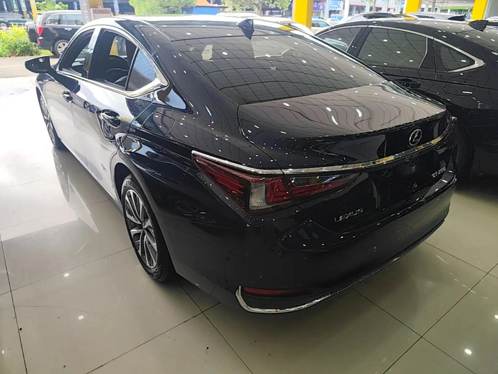 Lexus ES 2024 200 Premium Edition — миниатюра 4