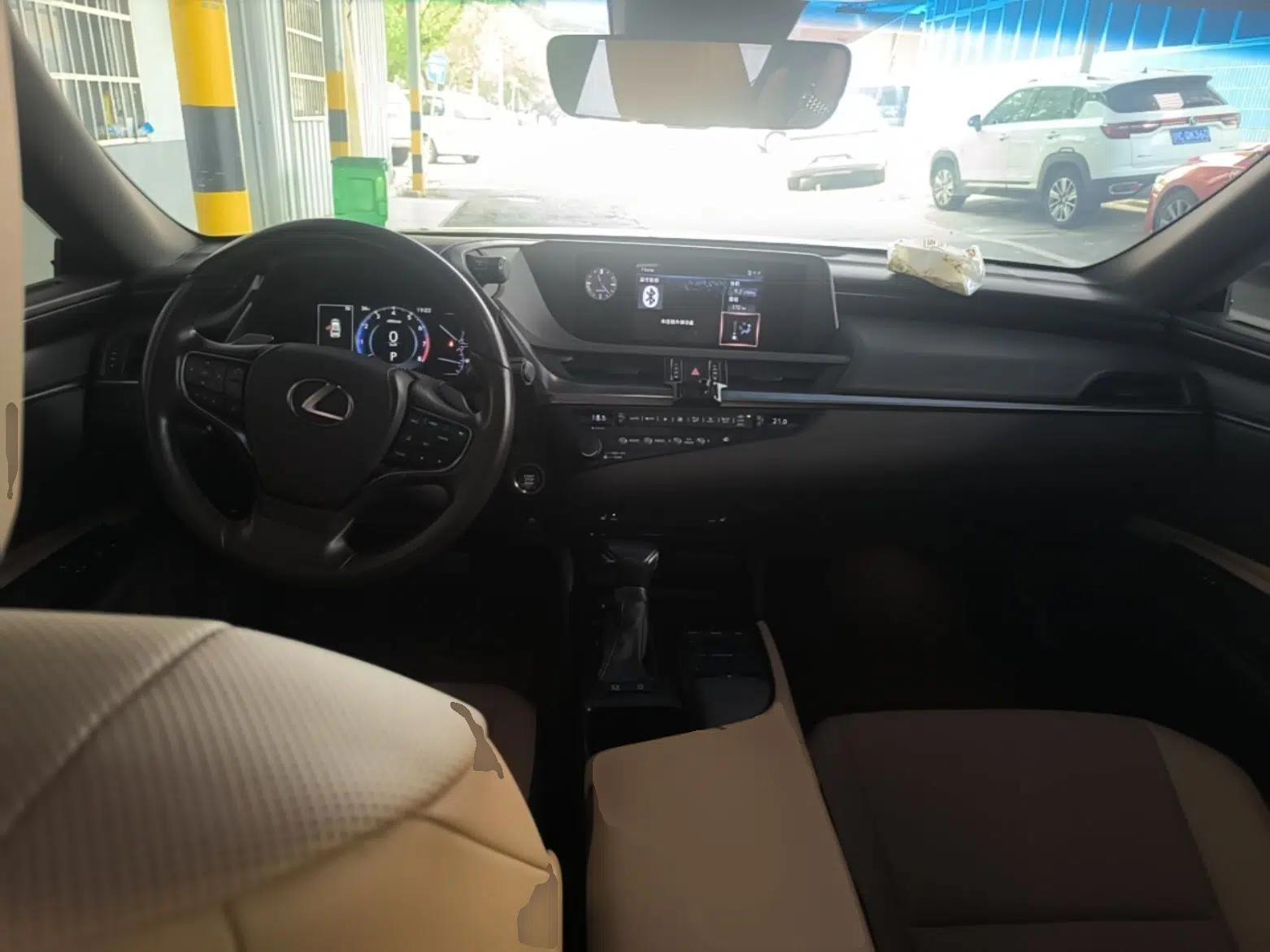 Lexus ES 2018 200 Excellence Edition China V Standard — миниатюра 12