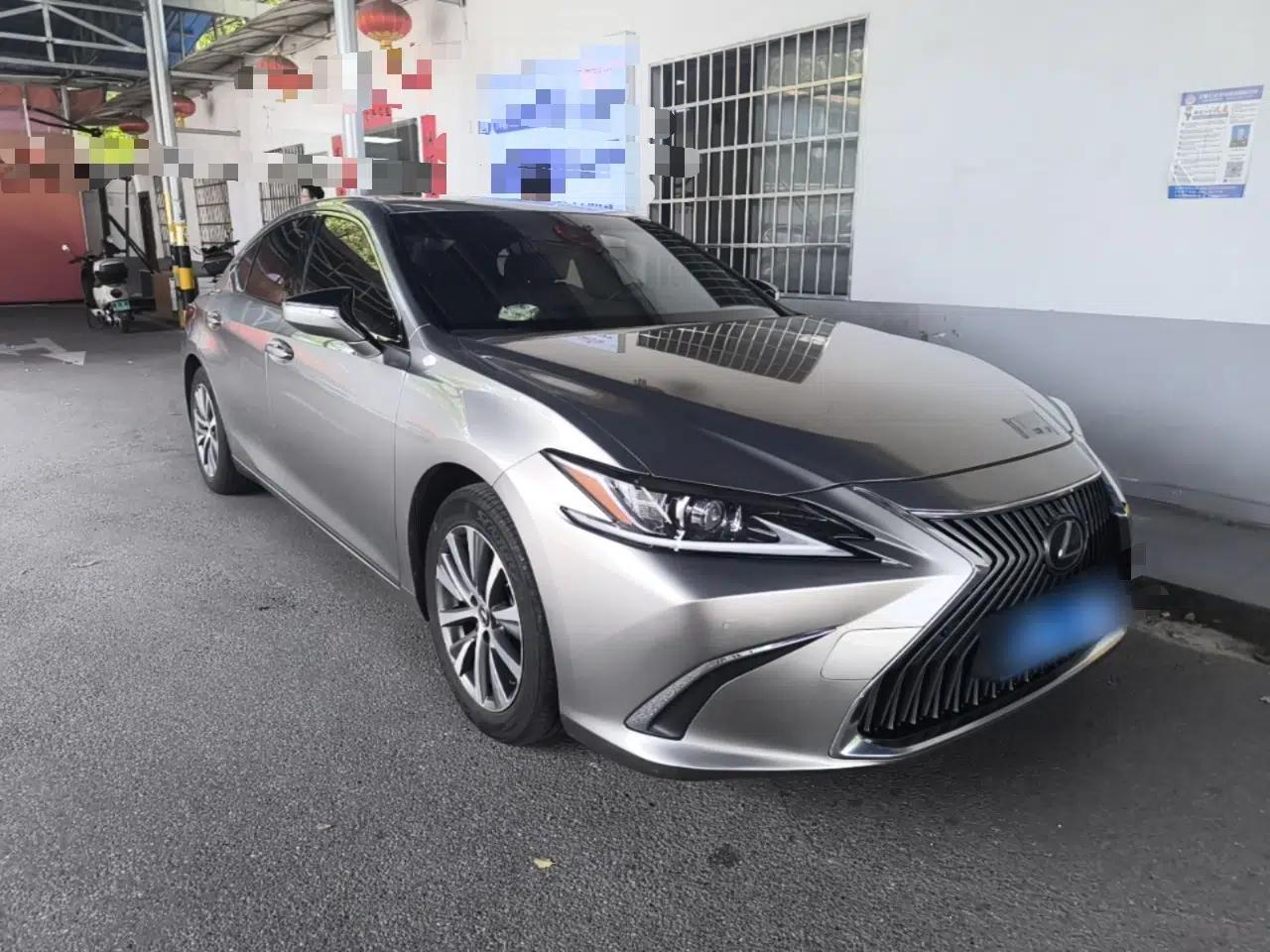 Lexus ES 2018 200 Excellence Edition China V Standard — миниатюра 3