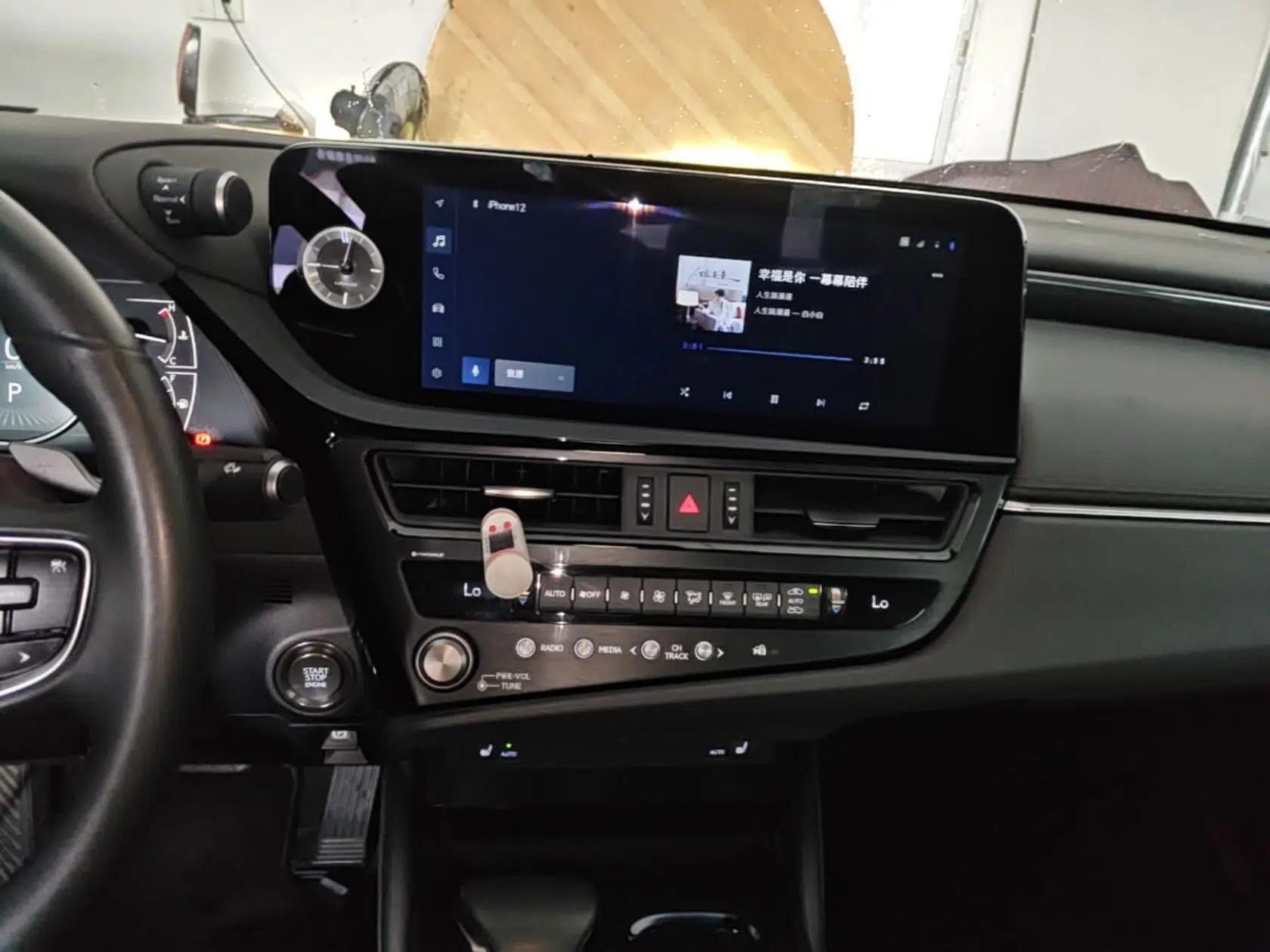 Lexus ES 2023 200 Excellence Edition — миниатюра 15