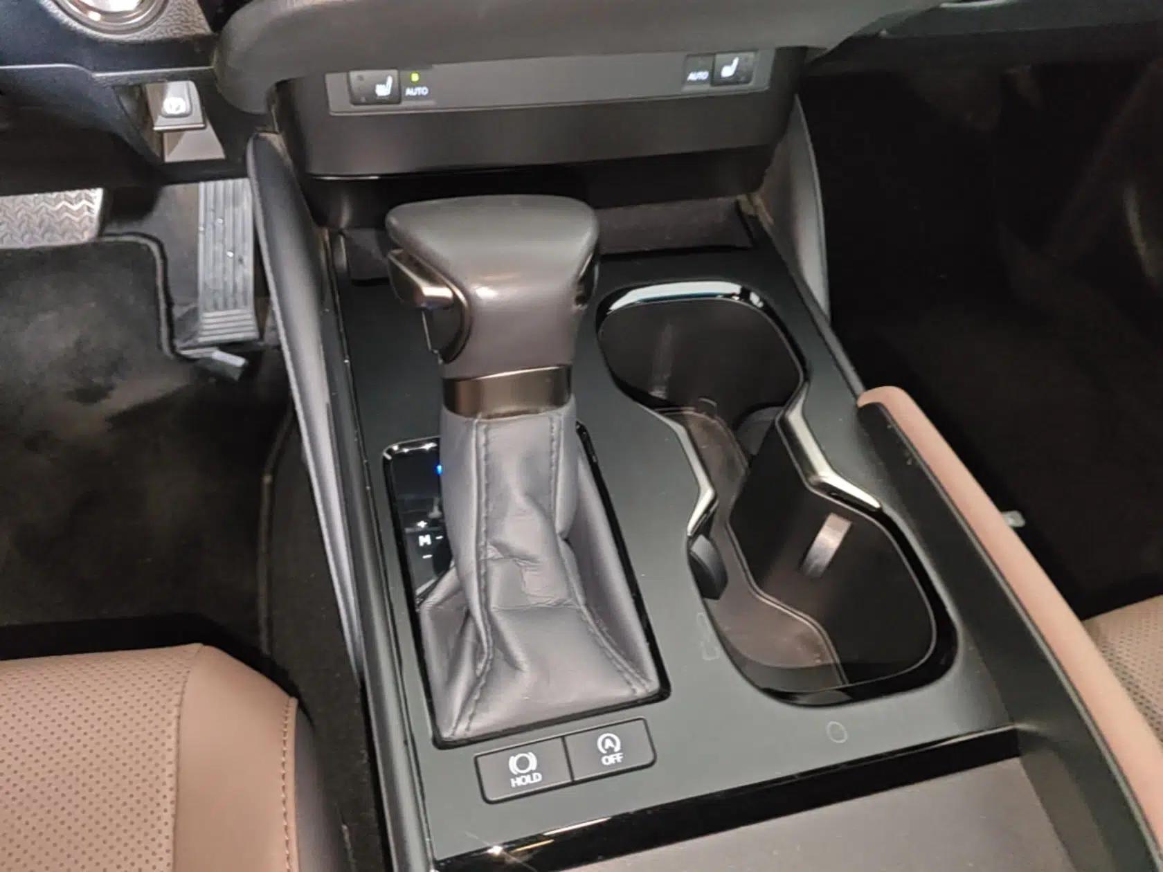 Lexus ES 2023 200 Excellence Edition — миниатюра 16