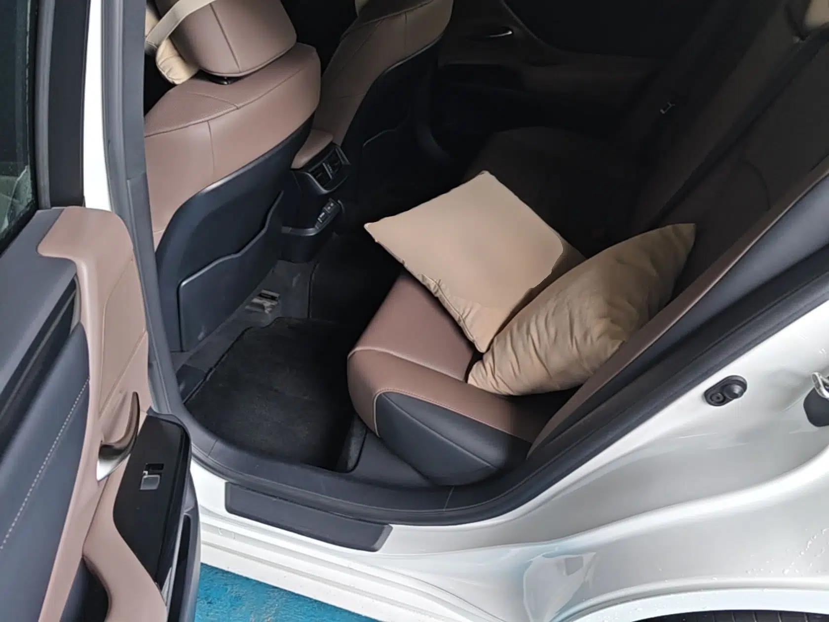 Lexus ES 2023 200 Excellence Edition — миниатюра 20