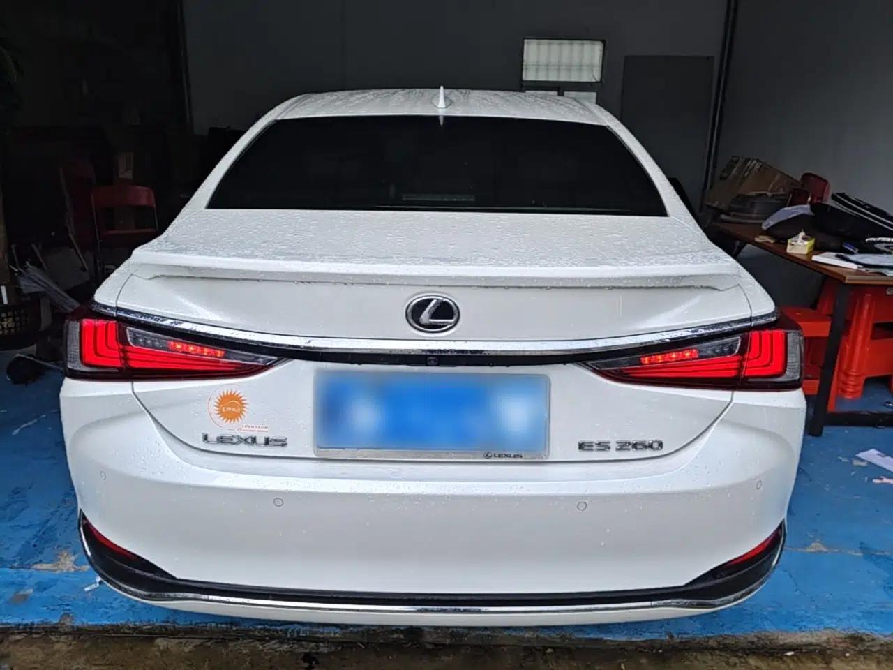 Lexus ES 2023 200 Excellence Edition — миниатюра 5