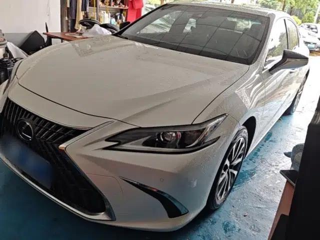 Lexus ES 2023 200 Excellence Edition