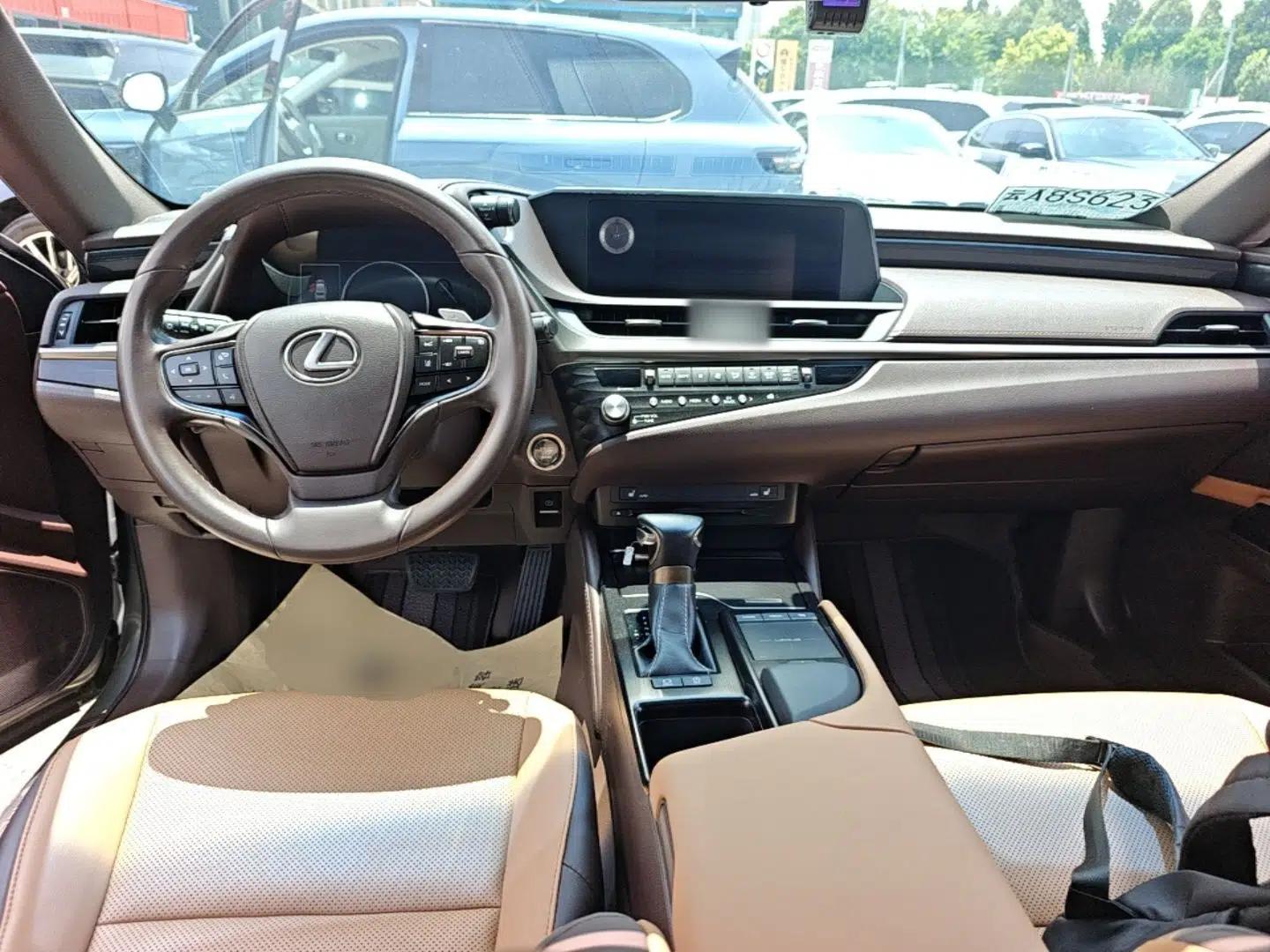 Lexus ES 2020 200 Excellence Edition — миниатюра 12