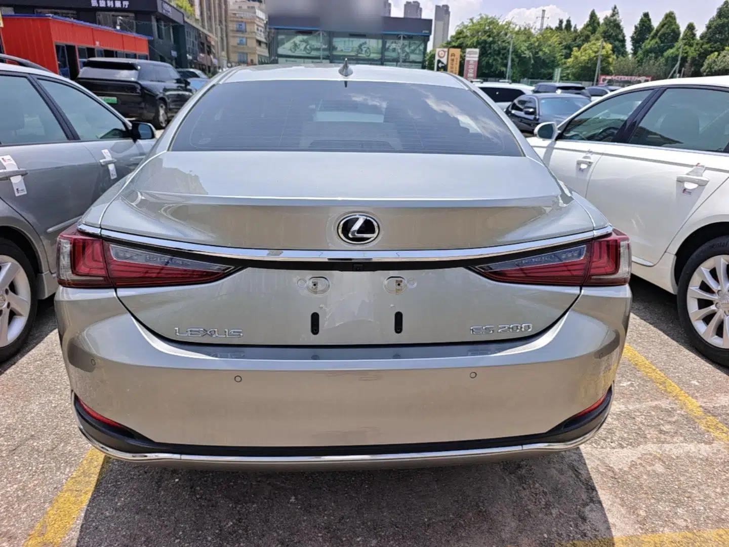 Lexus ES 2020 200 Excellence Edition — миниатюра 5
