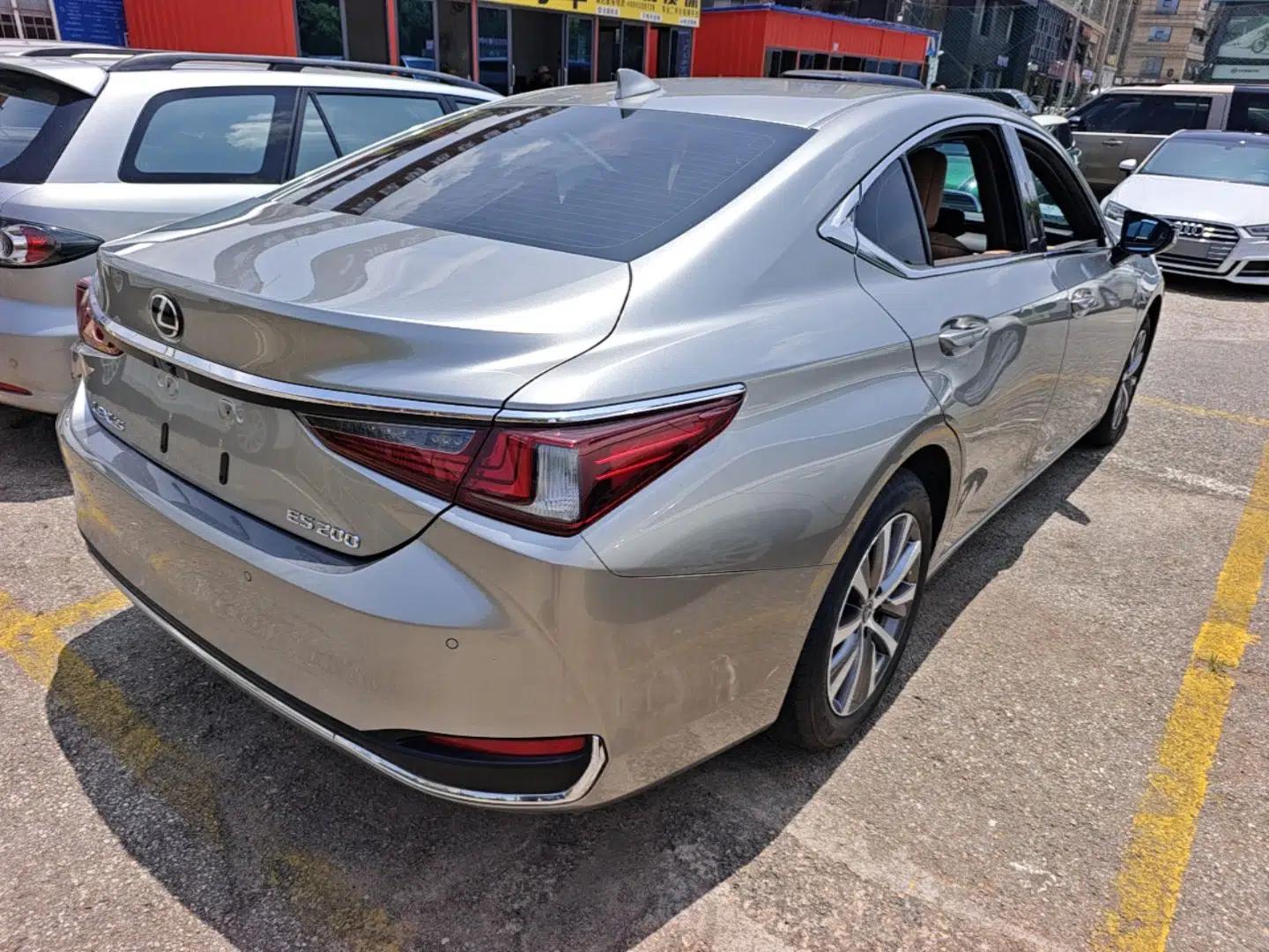 Lexus ES 2020 200 Excellence Edition — миниатюра 6