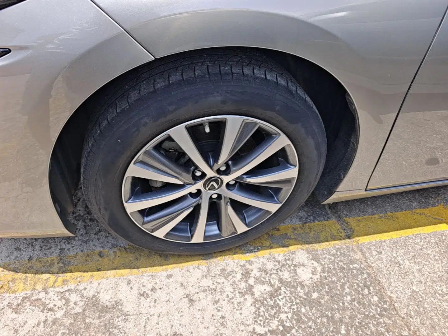 Lexus ES 2020 200 Excellence Edition — миниатюра 10