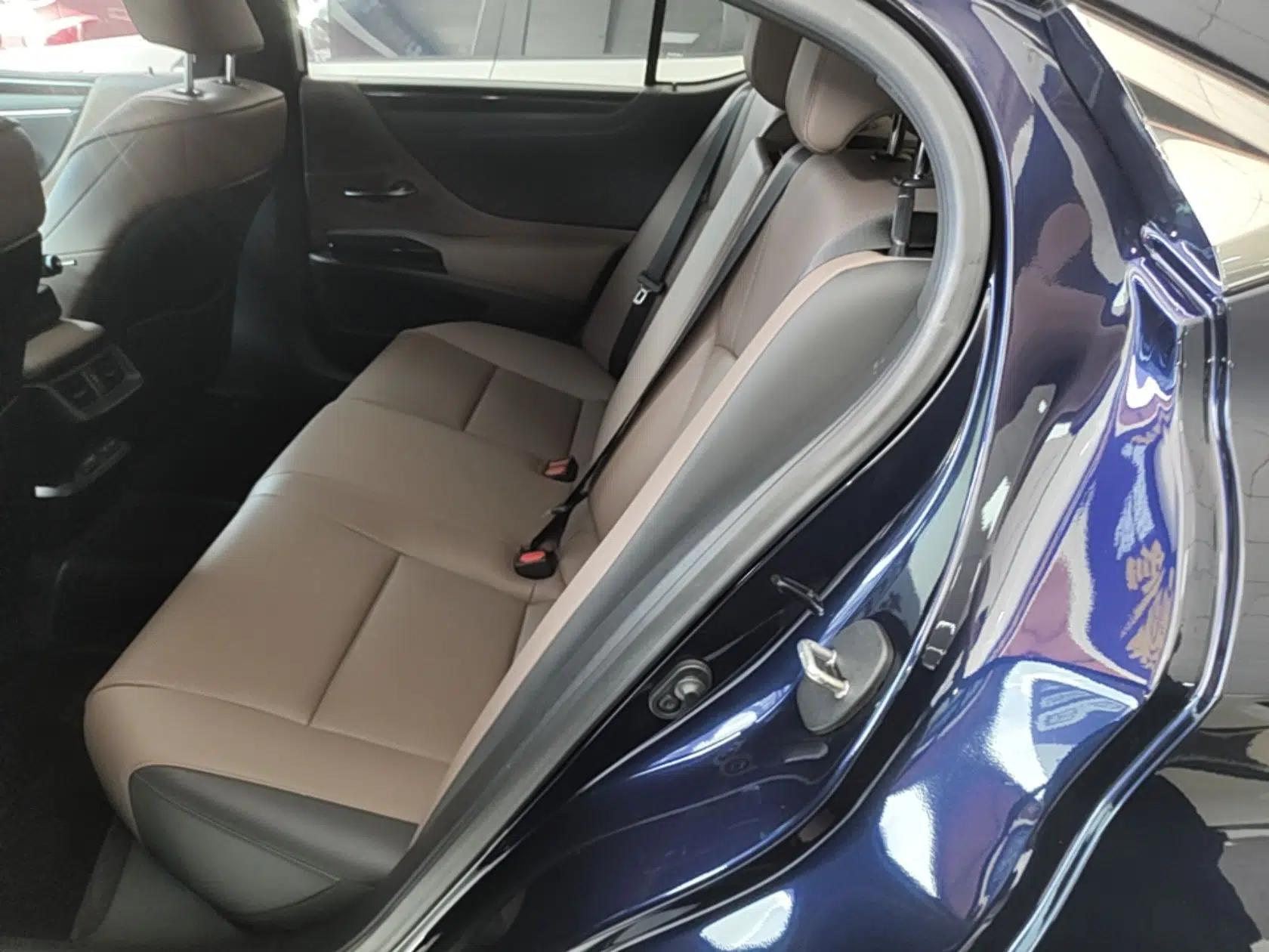 Lexus ES 2023 200 Excellence Edition — миниатюра 20