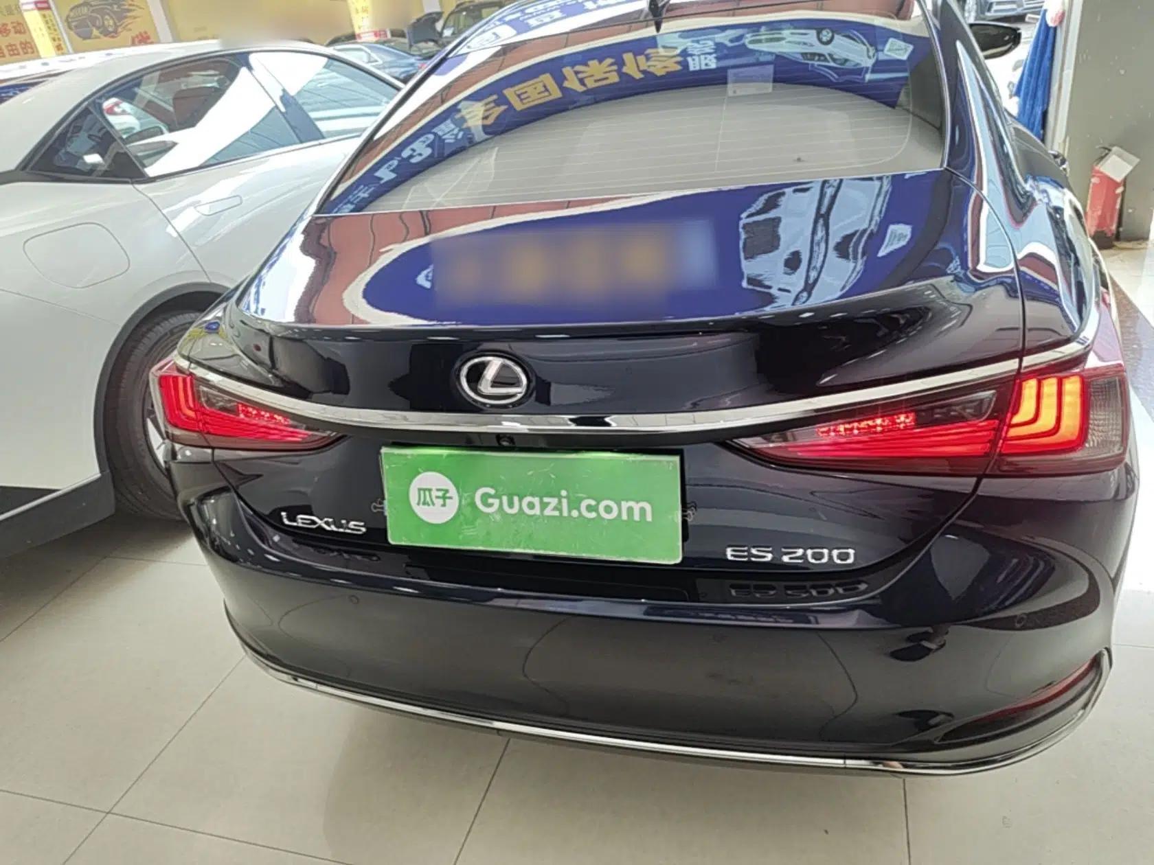 Lexus ES 2023 200 Excellence Edition — миниатюра 5