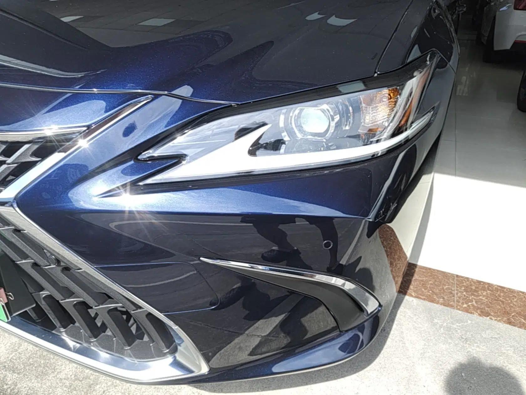 Lexus ES 2023 200 Excellence Edition — миниатюра 8